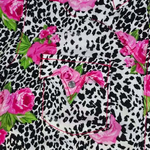 Ariat western shirt women's size M white & black with pink floral design - Picture 9 of 11